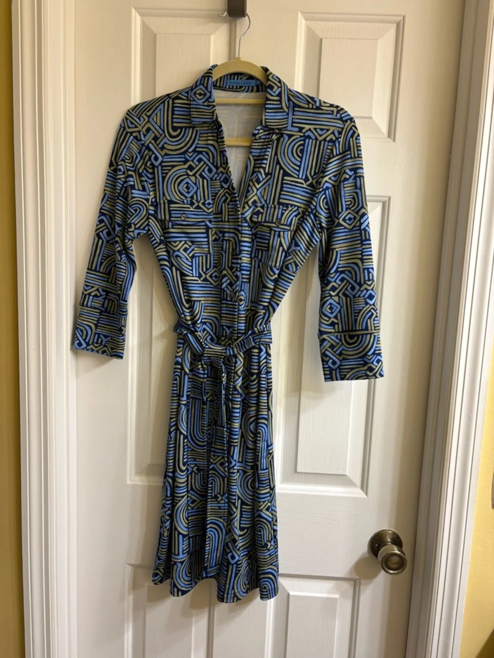 J McLaughlin Blue Collared Geometric Shirt Dress with self tie belt size small - Picture 2 of 4